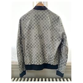 Las mejores ofertas en Abrigos Louis Vuitton Verde, chaquetas y chalecos para  hombres