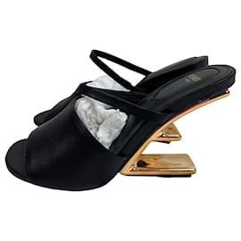Fendi-Sandals-Black