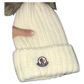 Moncler beanie with pompom White