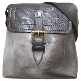 Louis Vuitton Borsa a tracolla Yuma Utah M92995 Marrone