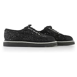 Chanel-Chanel Black Sequin Embellished Tweed And CC Faux Pearl Trim Platform Sneakers-Black