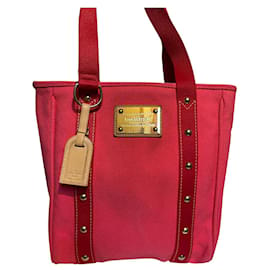 Louis Vuitton-Handbags-Red,Gold hardware