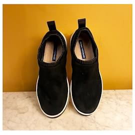 Stuart Weitzman-Flats-Black