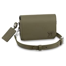 Louis Vuitton-Aerograma de carteira vestível LV Fastline-Caqui