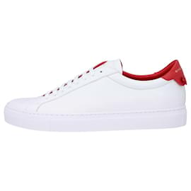 Givenchy-Urban street-White