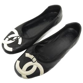 SAPATOS CHANEL BAILARINAS CAMBON G24712 38 LOGO CC COURO ACOLCHOADO PRETO Preto