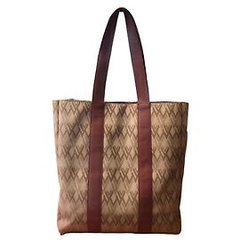 VALENTINO grande comprador monograma Bordeaux Taupe