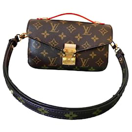 Louis Vuitton-East West Metis Pouch-Multiple colors