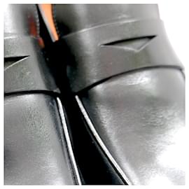 Santoni-Langgezogene Slipper aus schwarzem Leder von Santoni-Schwarz