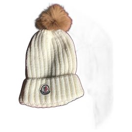 Gorro Moncler de lã off-white Fora de branco