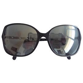 Chanel Vintage Carrées - Kettenbügel/graues Leder mit leichtem Spiegeleffekt der Gläser Schwarz Grau Anthrazitgrau
