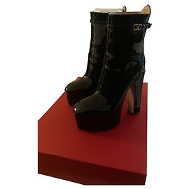 Botas Valentino Garavani Tango de charol negro Negro