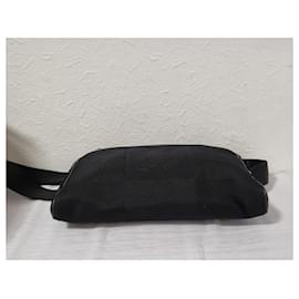 Louis Vuitton-Acrobat Geant belt bag-Black