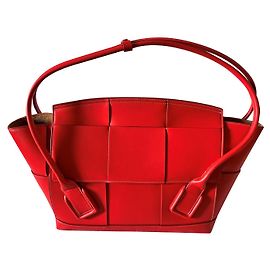Bottega Veneta Sac Arco Medium de couleur Rouge Rouge