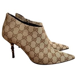 Gucci Stiefel Braun Beige