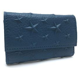 Jimmy Choo Estuche para llaves de cuero grabado con estrellas Azul