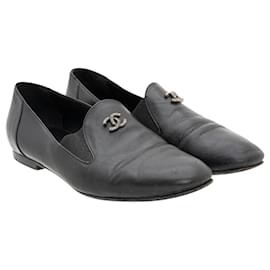 Chanel-Interlocking CC Logo Loafers-Black
