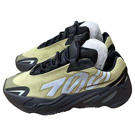 Adidas Yeezy 700 MNVN Resin Green Green