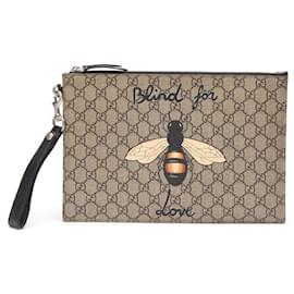 Gucci-Gucci GG Supreme Bee Clutch Bag-Brown