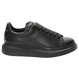 Alexander Mcqueen-Oversized sneakers in Black-Black