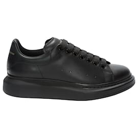 Alexander Mcqueen-Oversized sneakers in Black-Black