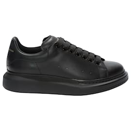 Alexander Mcqueen-Oversized sneakers in Black-Black