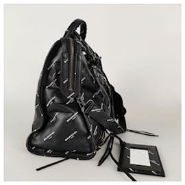 Balenciaga-Balenciaga City Logo shoulder bag in black leather-Black