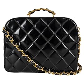 Chanel-Chanel Vanity shoulder bag in patent matelassé leather-Black