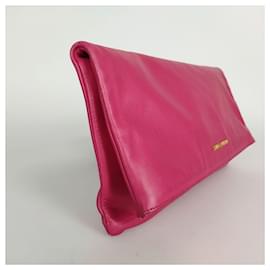 Saint Laurent-Saint Laurent maxi clutch bag in fuchsia leather with golden metal inserts-Pink