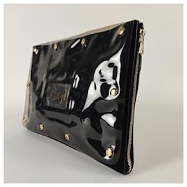 Saint Laurent-Yves Saint Laurent logo envelope model clutch bag in black leather-Black