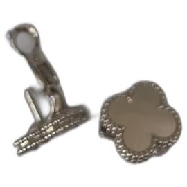 Brincos Van Cleef & Arpels em ouro branco Branco