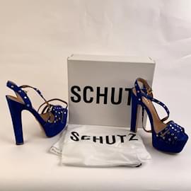 Schutz-Sandálias de salto alto de camurça azul com tachas tamanho 39-Azul
