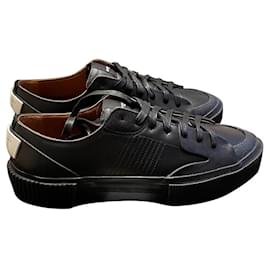 Givenchy-Sneakers-Black