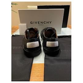 Givenchy-Sneakers-Black