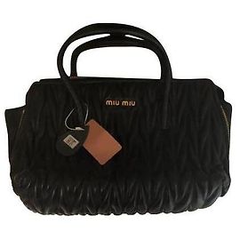 Bolso de mano Miu Miu de piel beige Beige