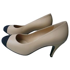 CHANEL Escarpins bicolores neufs T39C Beige
