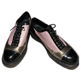 Derbies Chanel em couro preto e rosa Preto Rosa