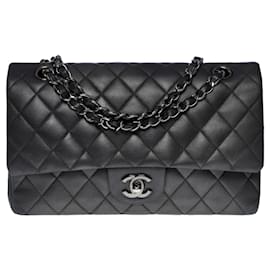 Chanel-Chanel Timeless medium bag with lined flap in metallic anthracite gray quilted leather-Grey