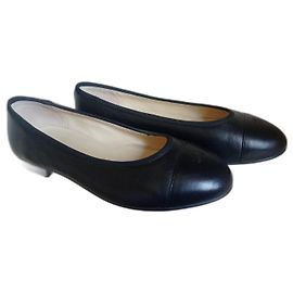 Chanel Ballet flats Black