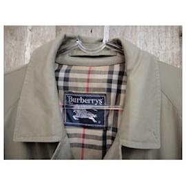 Burberry-Wasserdichte Burberry Vintage-Größe S-Khaki