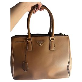 Sac cabas Prada en cuir caramel Caramel