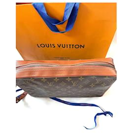 Louis Vuitton-Bolsa para portátil/bolso de hombro-Castaño