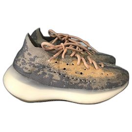 YEEZY Baskets T.UE 38.5 chiffon Gris