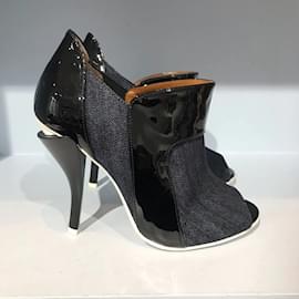 Fendi-FENDI  Ankle boots T.eu 37 Patent leather-Black