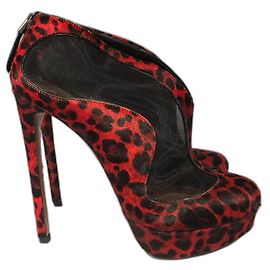 Alaïa ALAIA Stiefeletten T.EU 38.5 Kalbsleder im Pony-Stil Rot