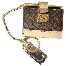 keyrings, Louis Vuitton bag jewelry Brown