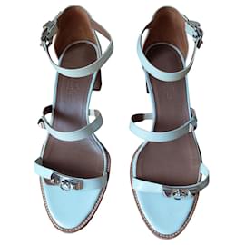 Hermès Leather Sandals Eggshell Eggshell