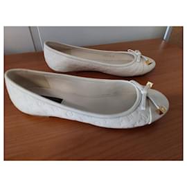 Louis Vuitton-Zapatillas de ballet-Blanco roto