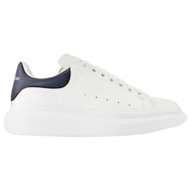 Alexander Mcqueen-Oversized Sneakers - Alexander Mcqueen - White - Leather-White