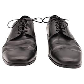 Salvatore Ferragamo-Salvatore Ferragamo Zapatos Derby con cordones en piel de becerro negra Cuero-Negro